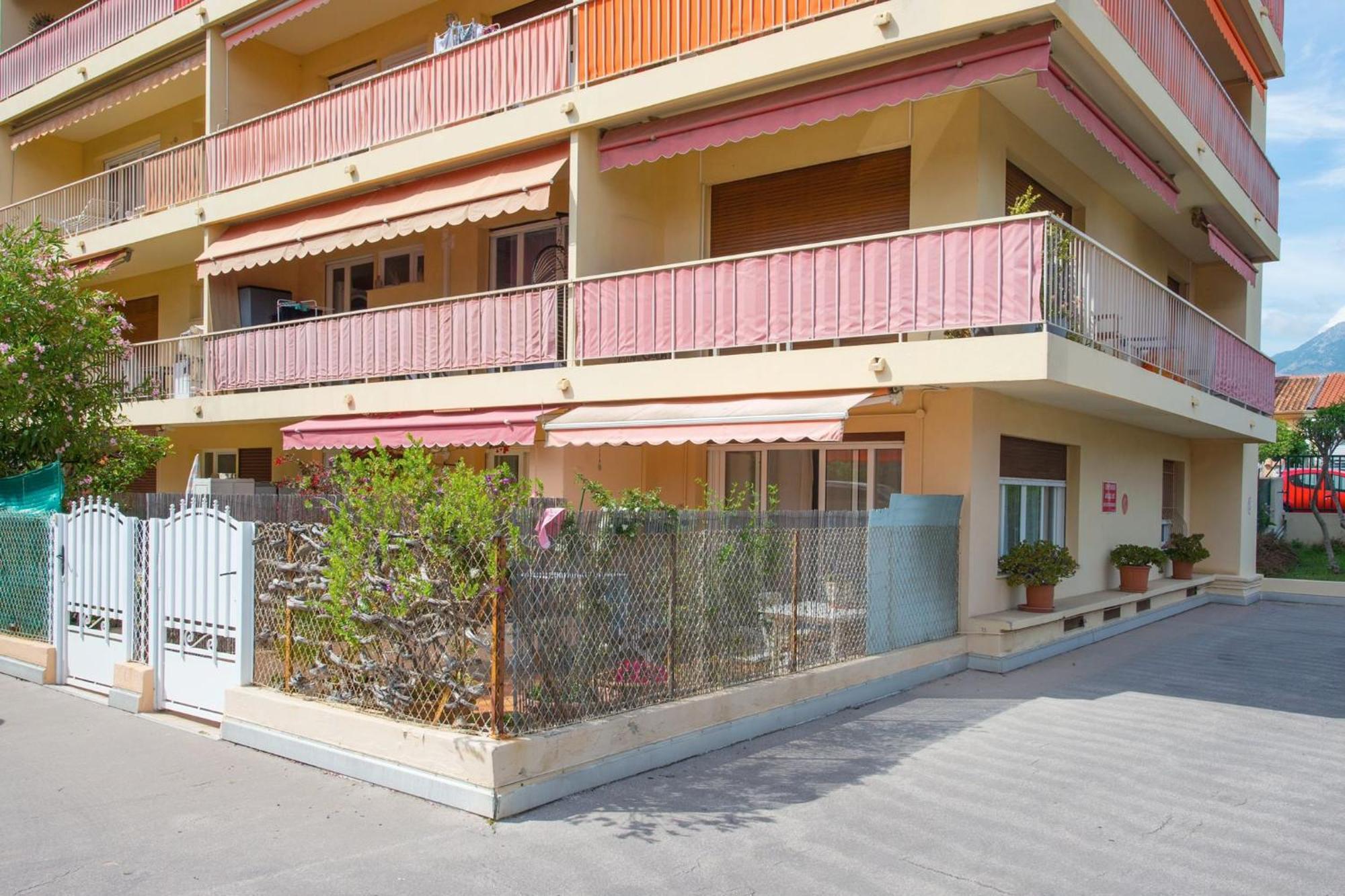 Appartement Carnoles Pres Des Plages Roquebrune-Cap-Martin Zewnętrze zdjęcie